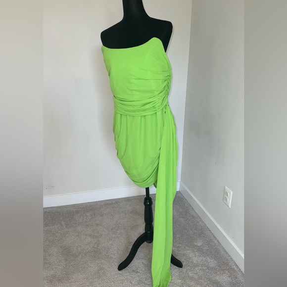 🍀 - Picture 2 of 4